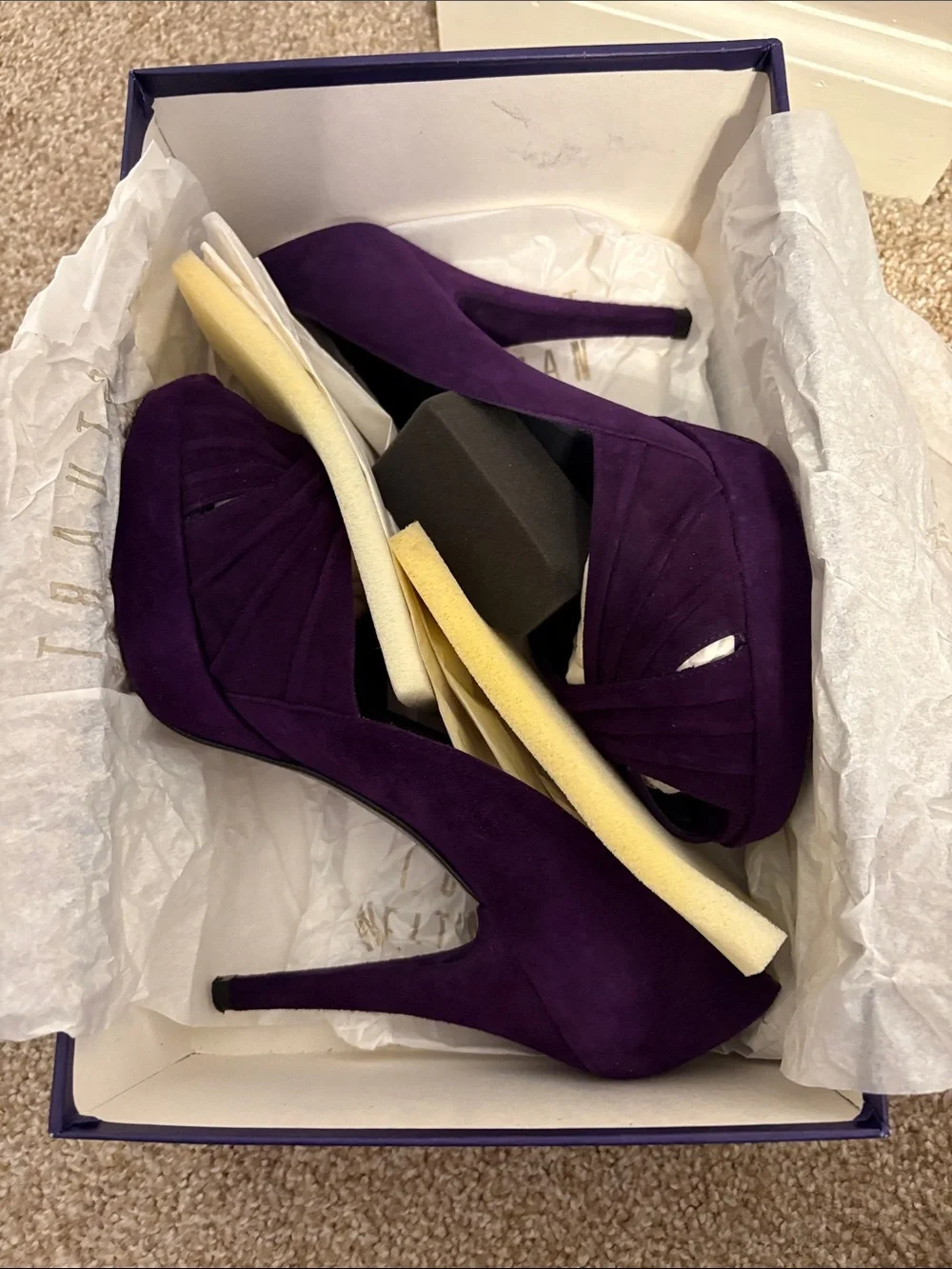 Stuart Weitzman Eggplant Purple Suede Peep-Toe Heels Women 8 - Picture 13 of 13